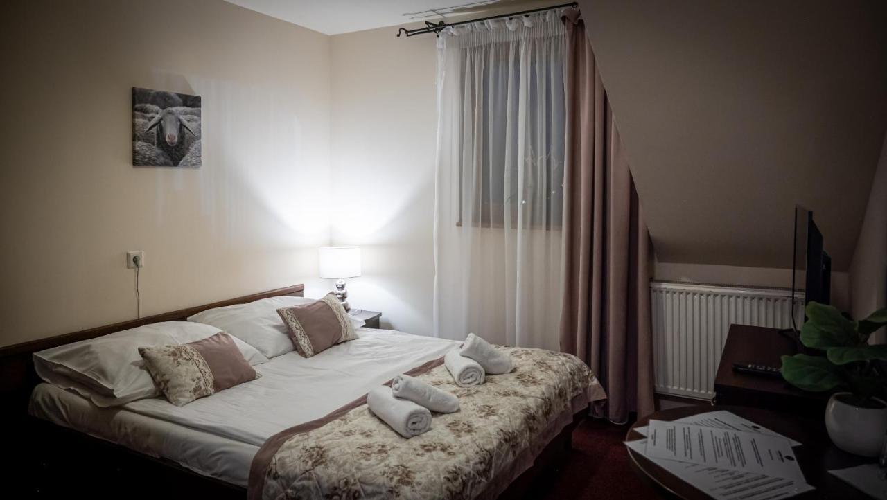 Czarna Owca Bed and Breakfast Istebna Exteriör bild