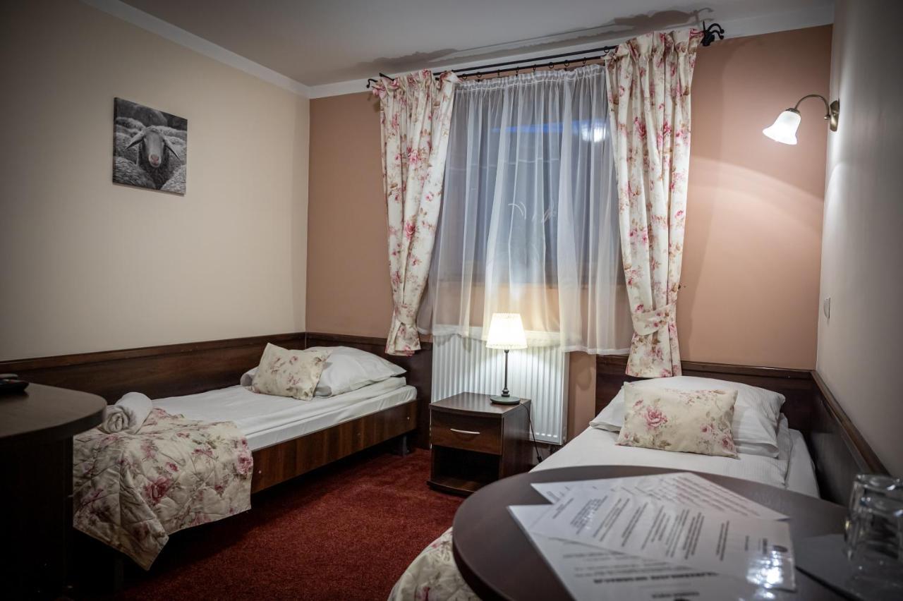 Czarna Owca Bed and Breakfast Istebna Exteriör bild